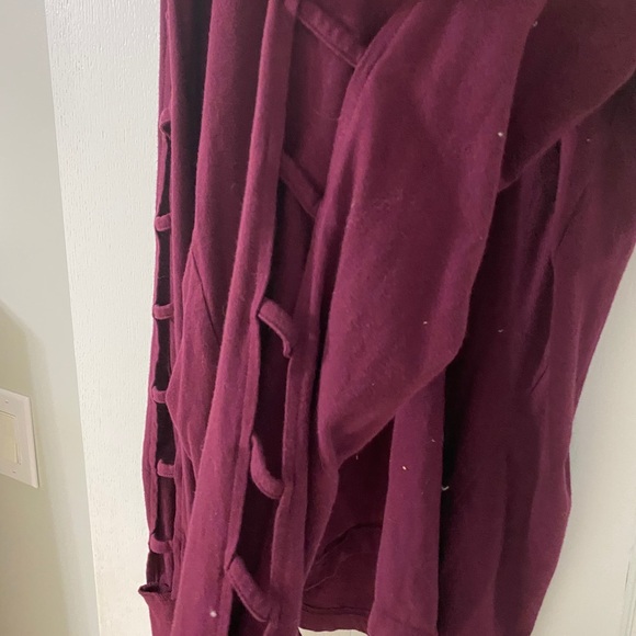 Women’s maroon long sleeve - Picture 2 of 4